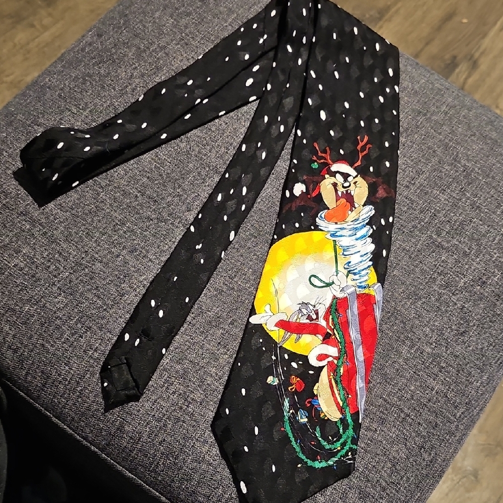 Warner Bros. Tie looney Tunes Mania Silk Tazmanian Taz devil Buggys Bunny 1994